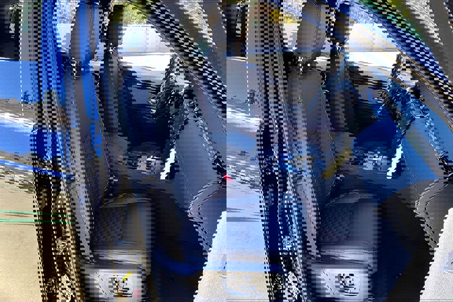 2025 Land Rover Discovery Sport Dynamic SE photo 4