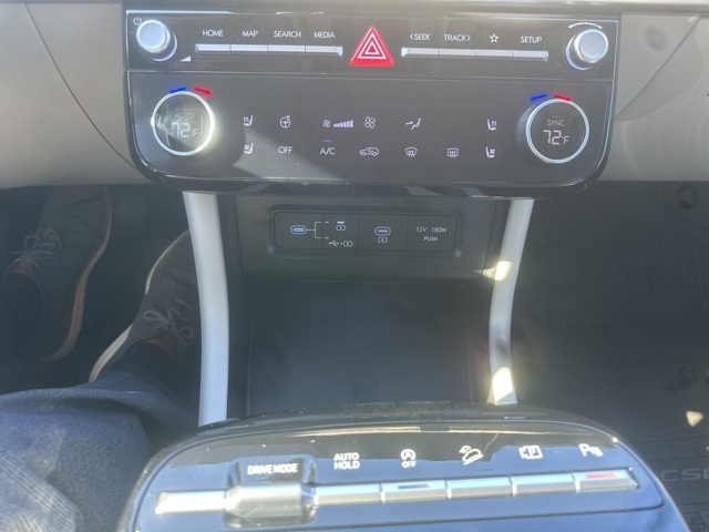 2025 Hyundai Tucson Limited photo 8