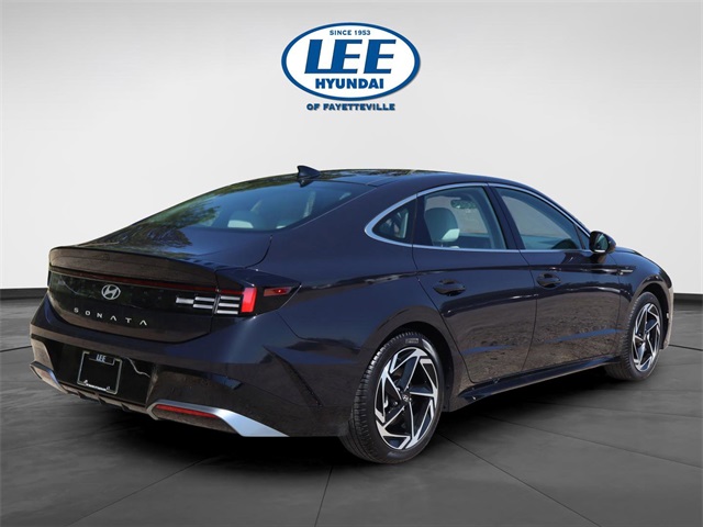 2024 Hyundai Sonata SEL photo 2
