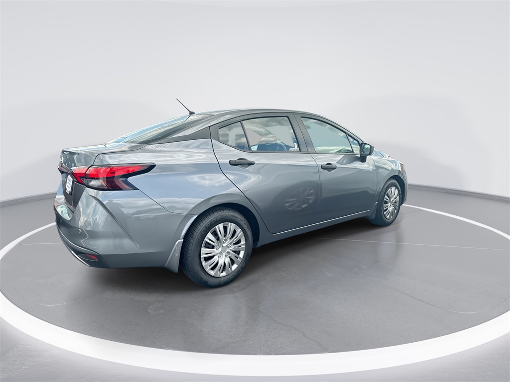 2021 Nissan Versa 1.6 S photo 9