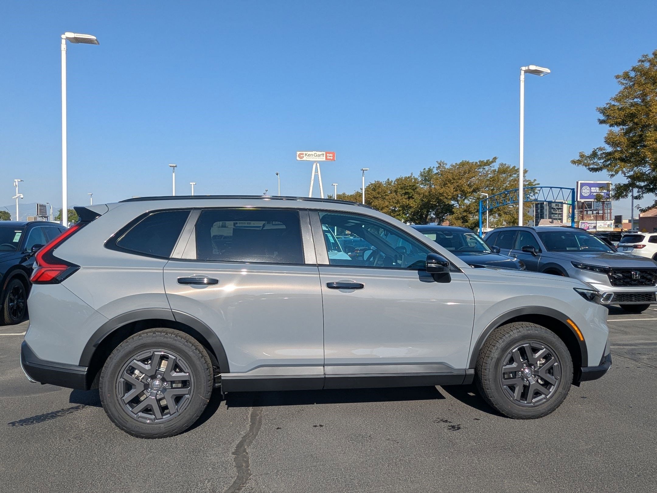 2026 Honda CR-V Hybrid photo 2