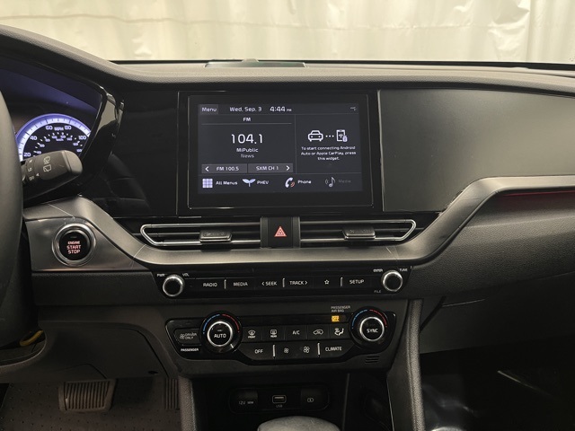 2022 Kia Niro Plug-In Hybrid LXS photo 12
