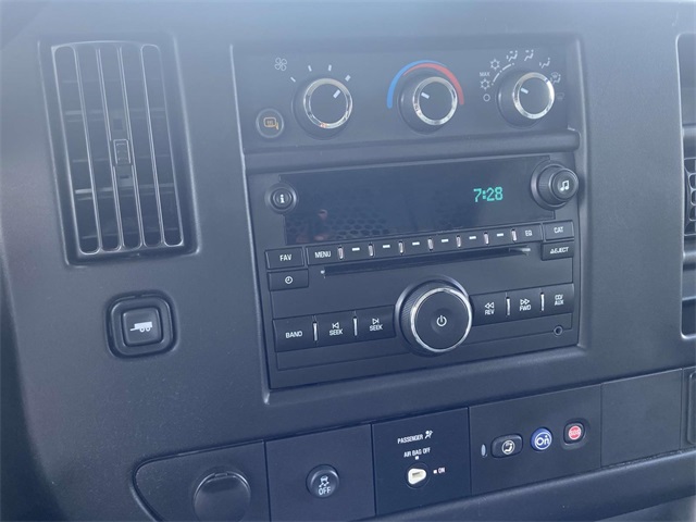 2015 Chevrolet Express 2500 LS Passenger photo 10