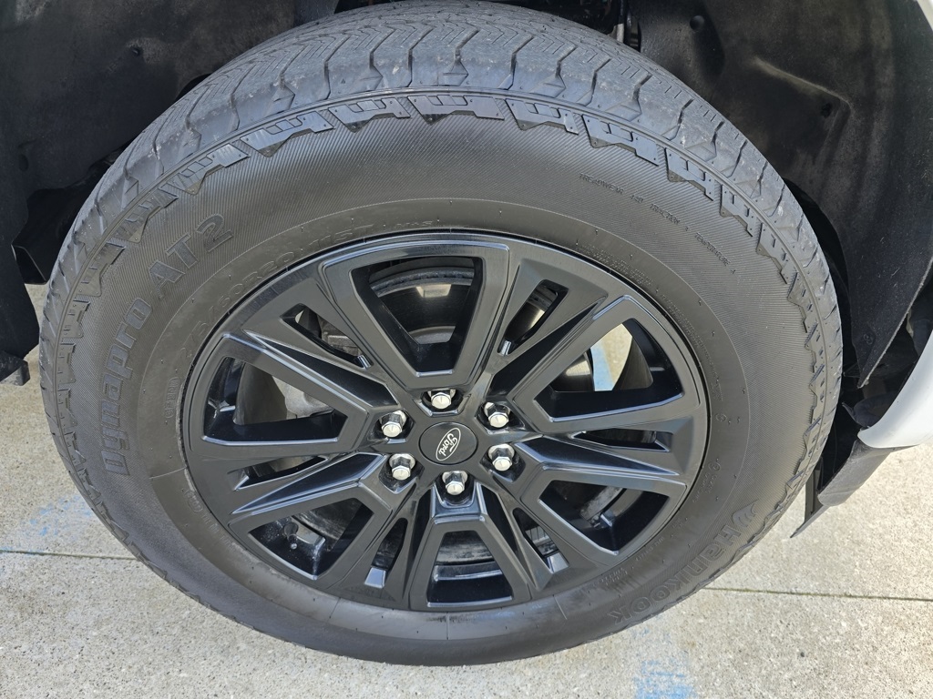2024 Ford F-150 Platinum photo 30