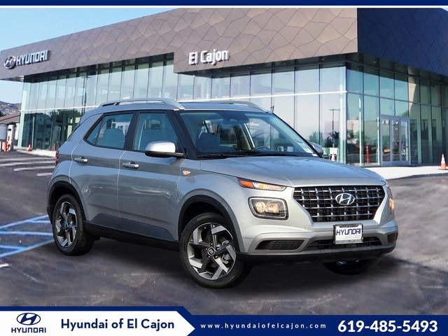 2025 Hyundai Venue SEL's photo