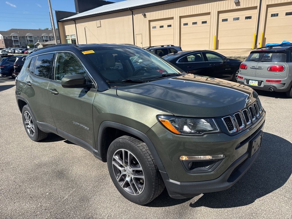 Used 2018 Jeep Compass Latitude with VIN 3C4NJDBB4JT153266 for sale in Marion, IA