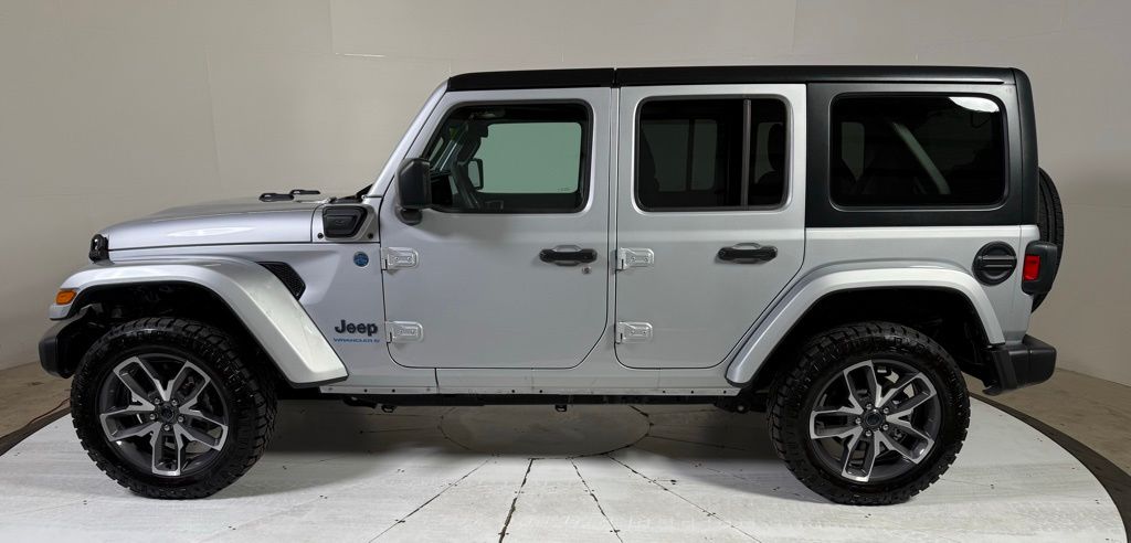 2024 Jeep Wrangler Sport S 4xe photo 4