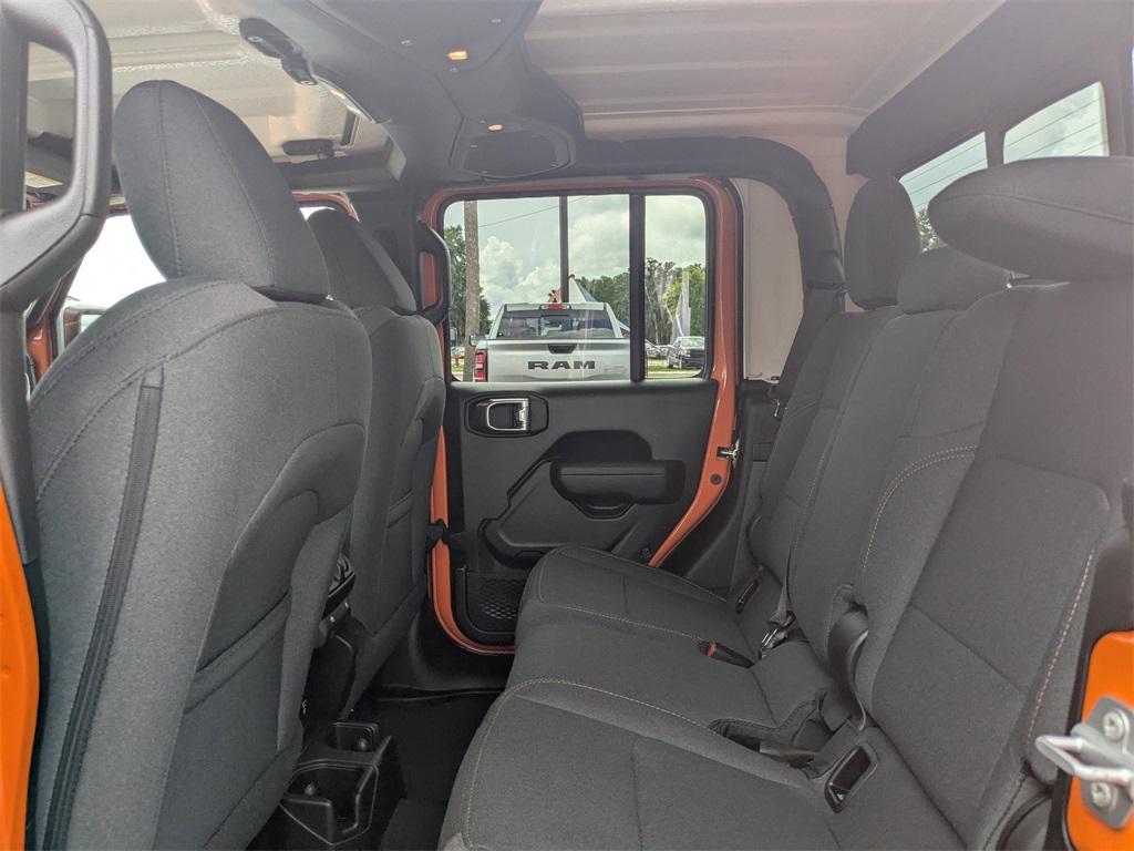 2025 Jeep Gladiator Sport S photo 12