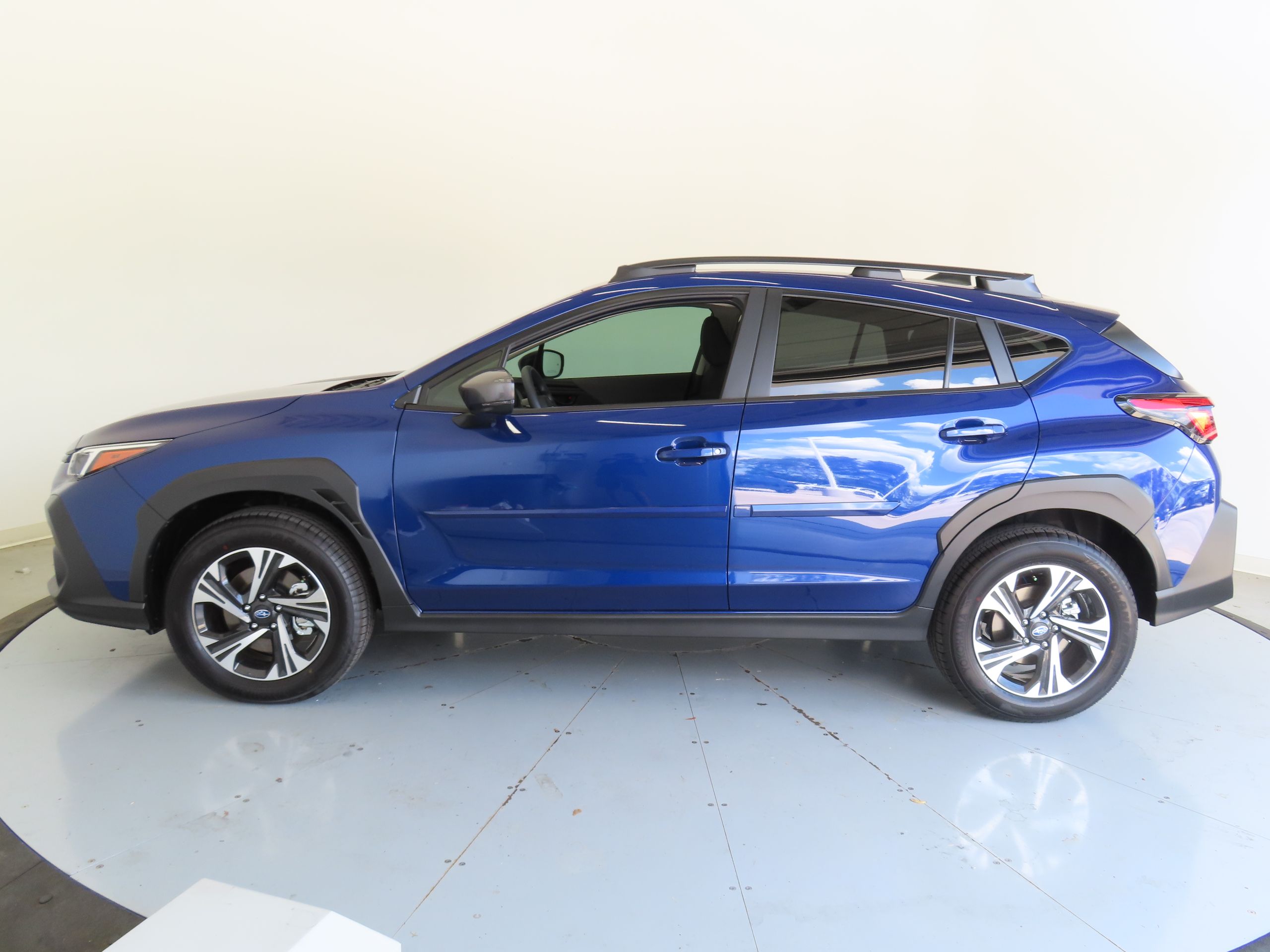 2025 Subaru Crosstrek Premium photo 6