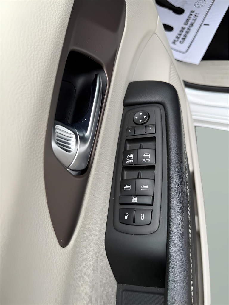 2023 Chrysler Voyager LX photo 20