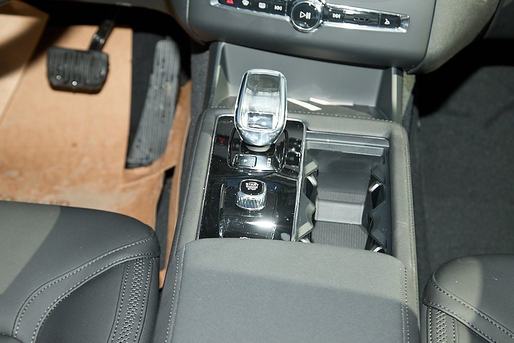 2026 VOLVO XC90 - Image 29