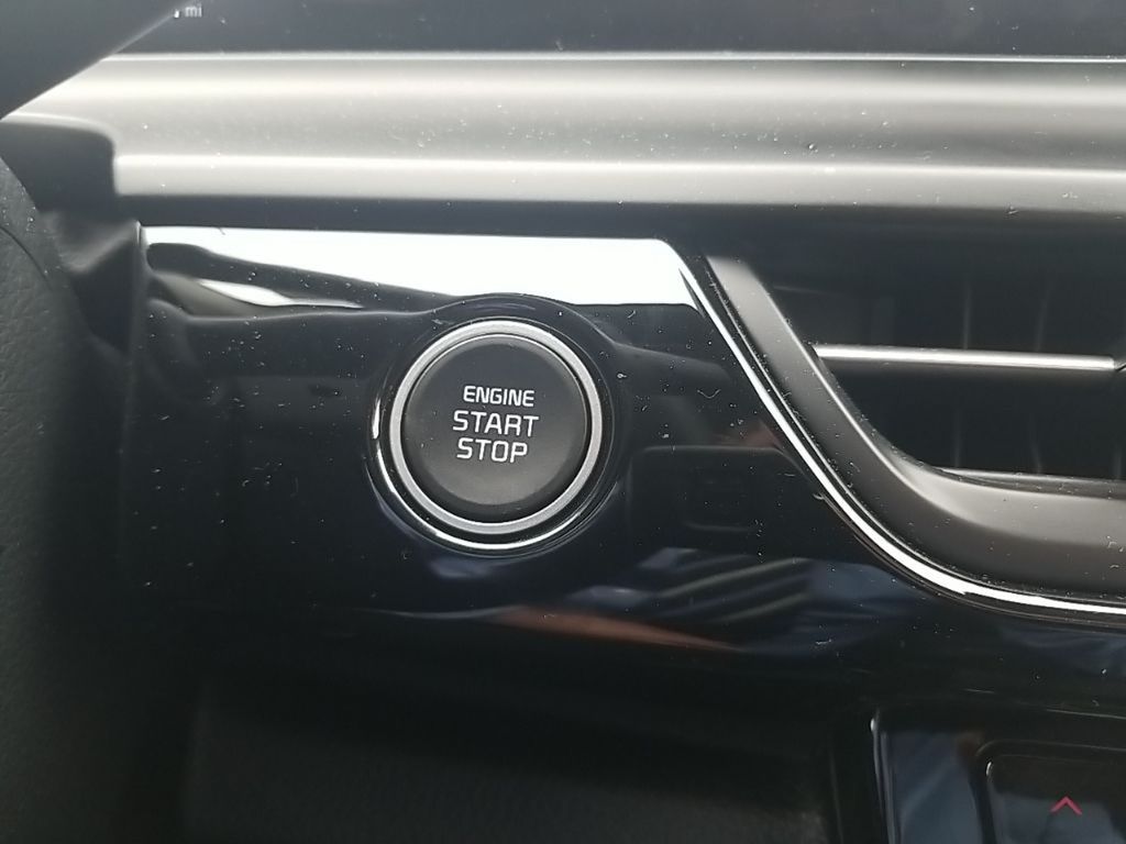 2024 Kia Seltos S photo 23