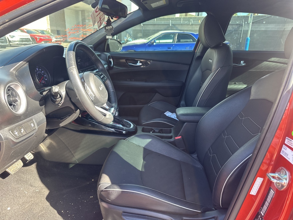 2023 Kia Forte GT-Line photo 7