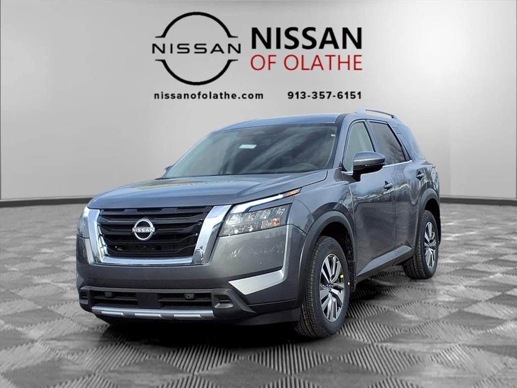 2025 Nissan Pathfinder SL's photo