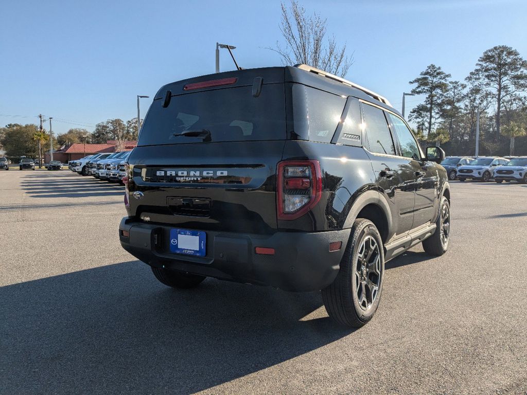 2025 Ford Bronco Sport Outer Banks photo 4