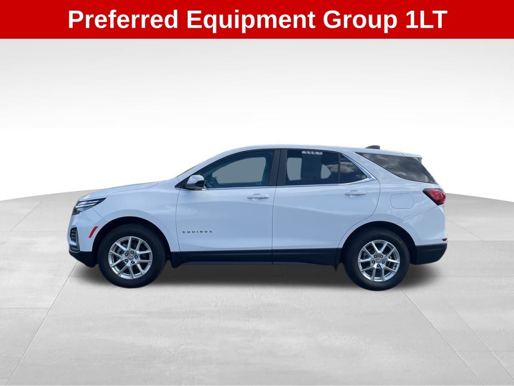 2024 Chevrolet Equinox LT photo 2