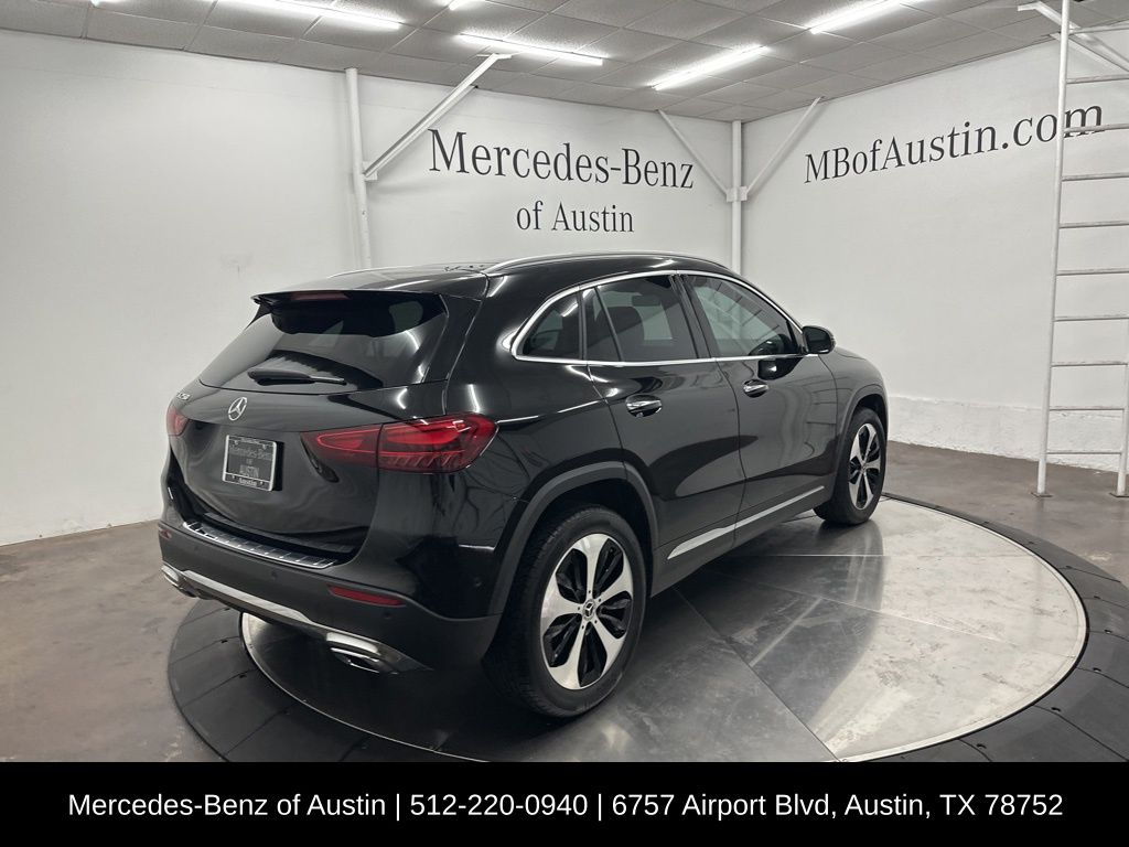2025 Mercedes Benz GLA 250 photo 4