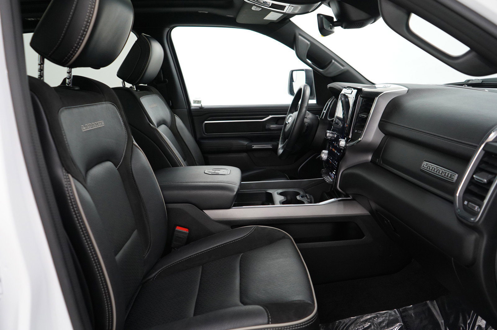 2024 Ram 1500 Laramie photo 10