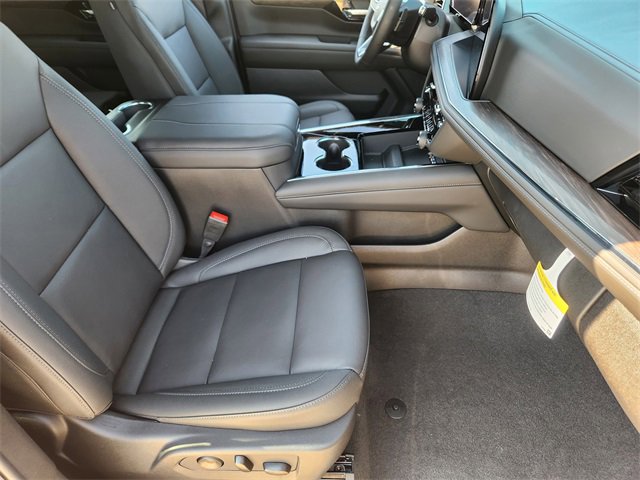 2026 Chevrolet Suburban LT photo 10