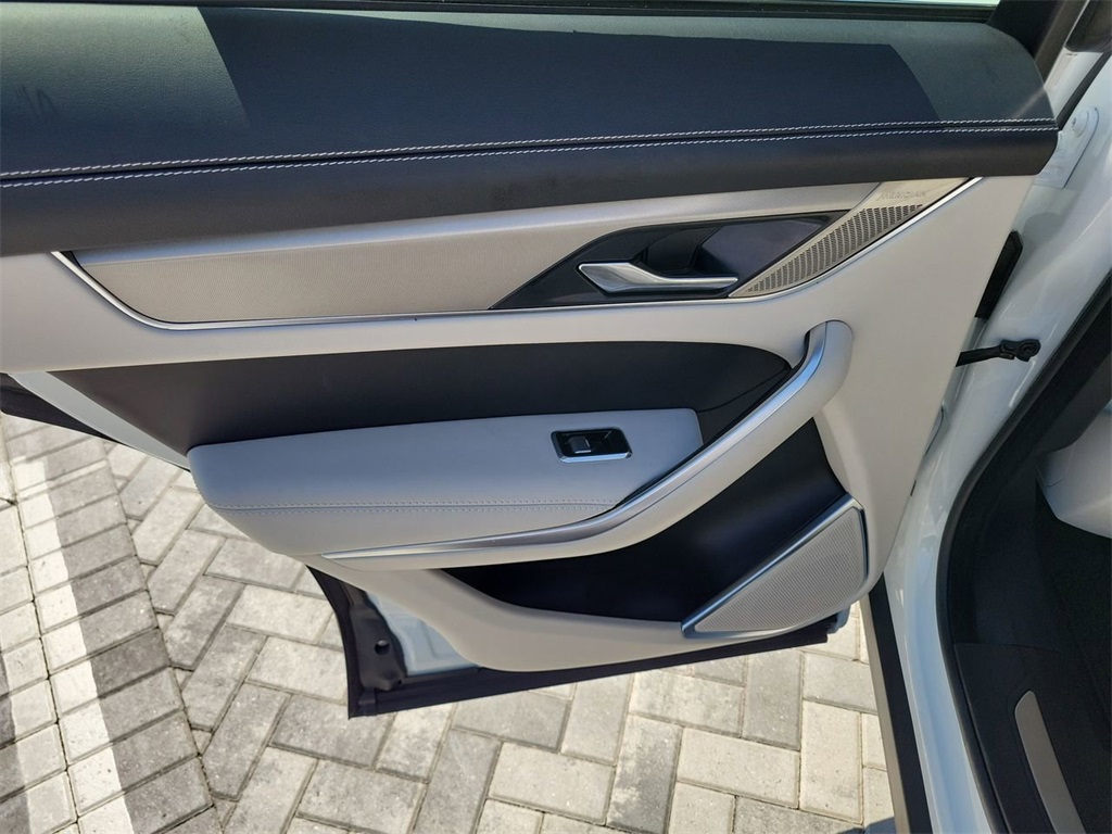 2025 Jaguar F-PACE P250 R-Dynamic S photo 19