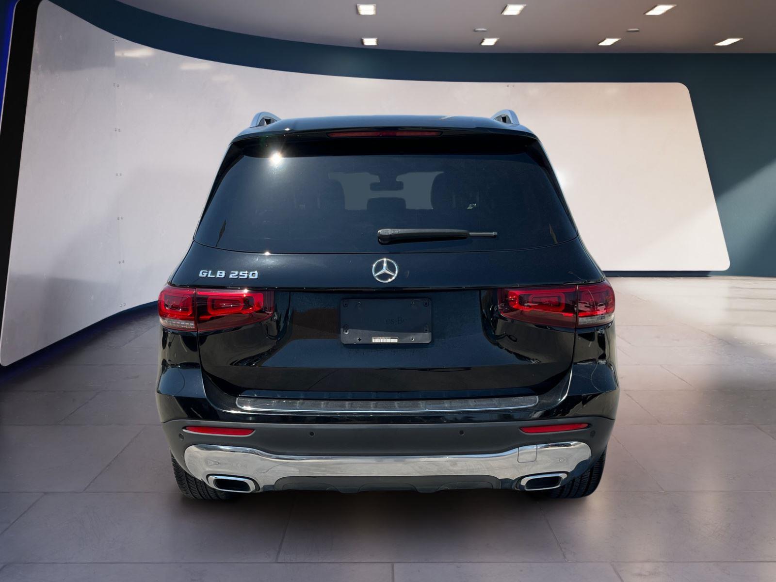 2021 Mercedes Benz GLB 250 photo 4