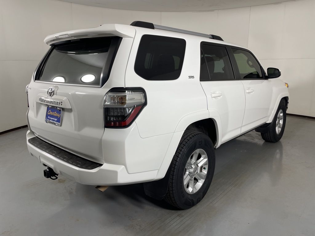 2023 Toyota 4Runner SR5 photo 9