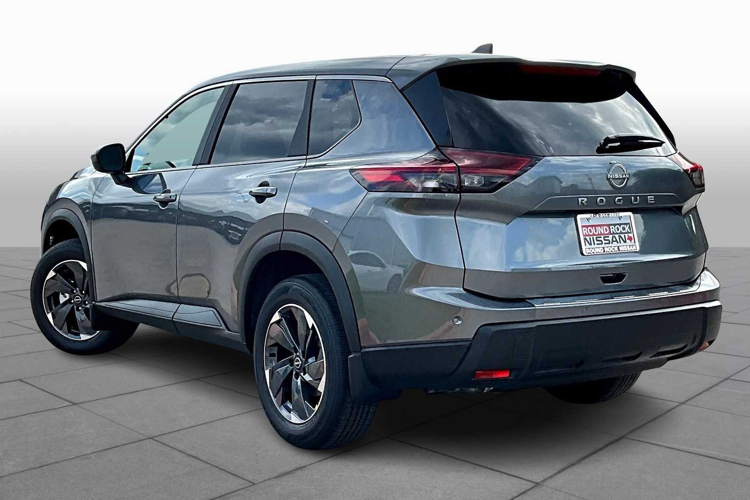 2025 Nissan Rogue SV photo 4