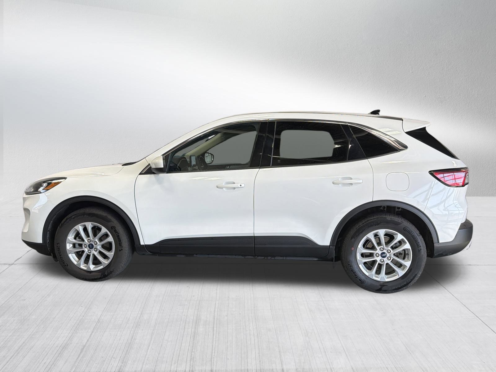 2020 Ford Escape SE photo 3