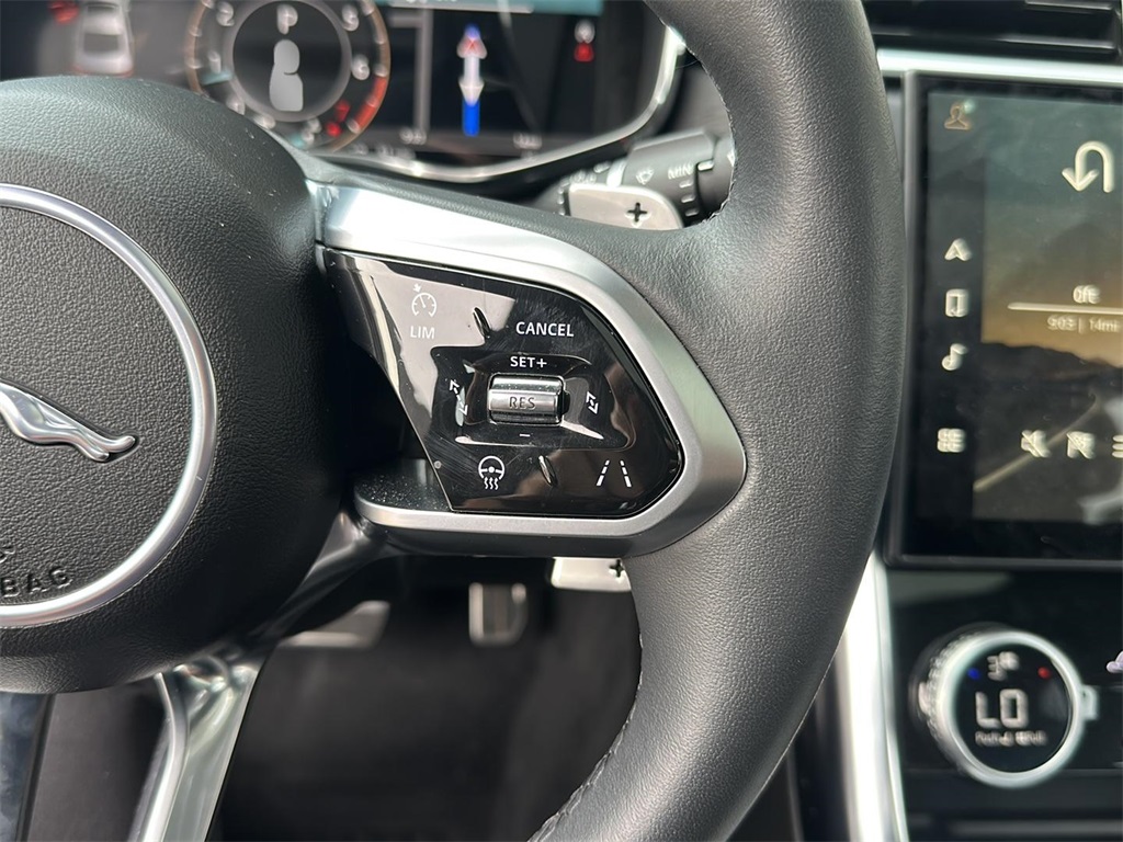 2024 Jaguar XF P300 R-Dynamic SE photo 20