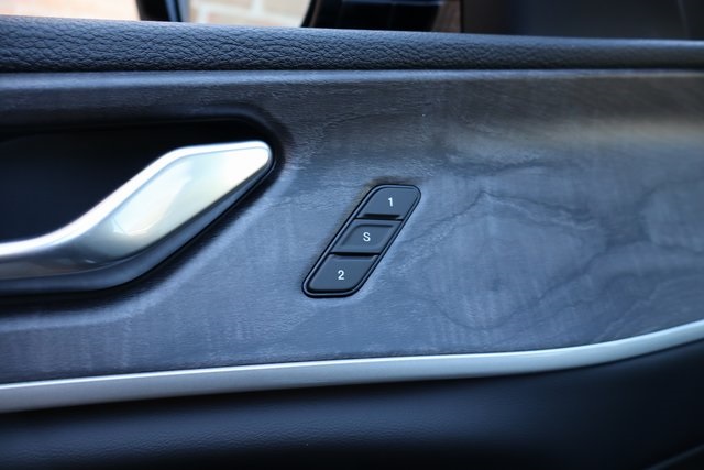 2025 Jeep Grand Cherokee Limited photo 9