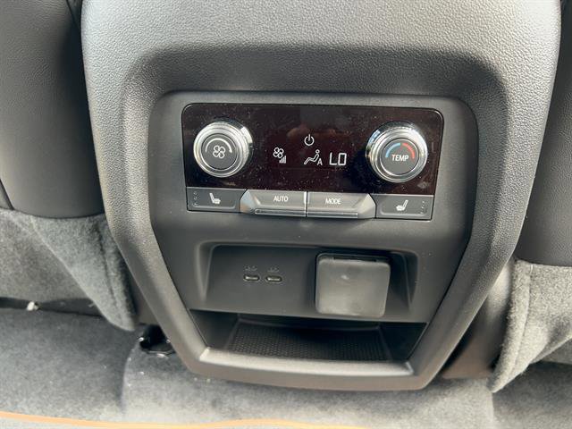 2024 Gmc Acadia AT4 photo 20