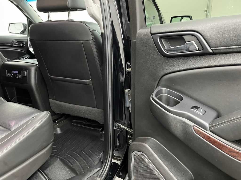 2017 Gmc Yukon SLT photo 34