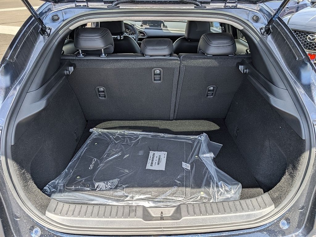 2025 Mazda CX-30 2.5 S Preferred photo 9