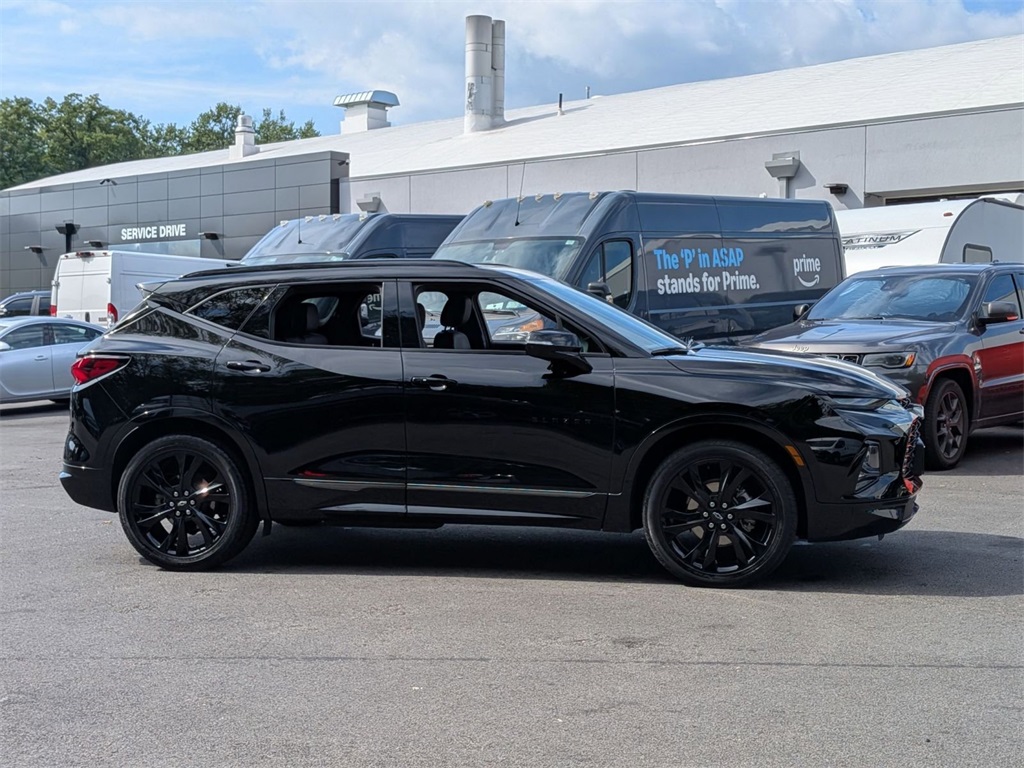 2022 Chevrolet Blazer RS photo 2