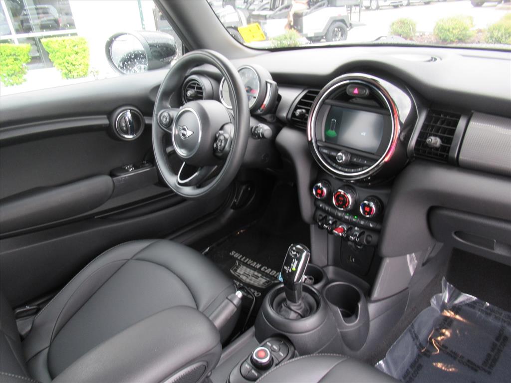2020 Mini Cooper 2 Door Hardtop Oxford Edition photo 8