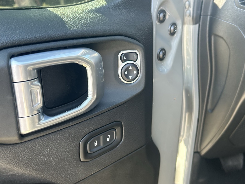 2022 Jeep Gladiator Rubicon photo 8