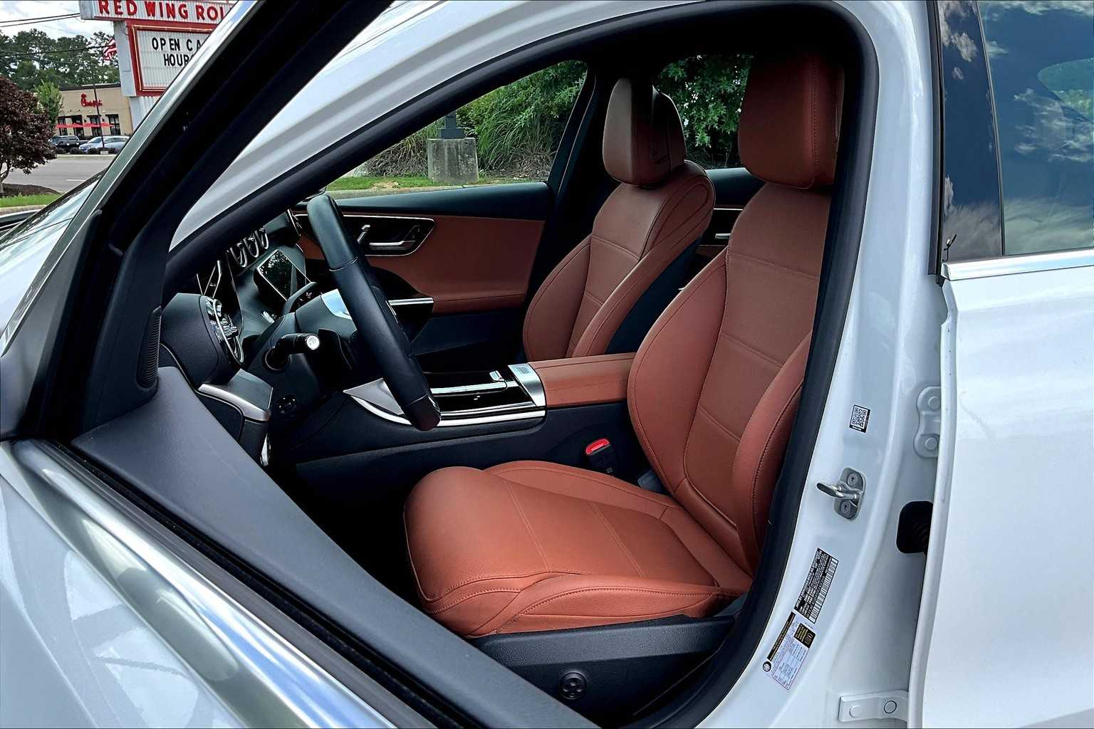 Image 6 of Certified Pre-Owned 2025 Mercedes-Benz C 300