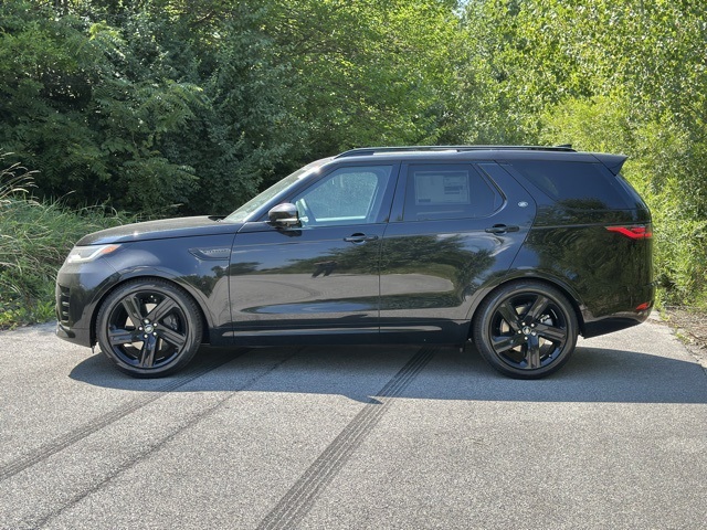 2025 Land Rover Discovery SE photo 8