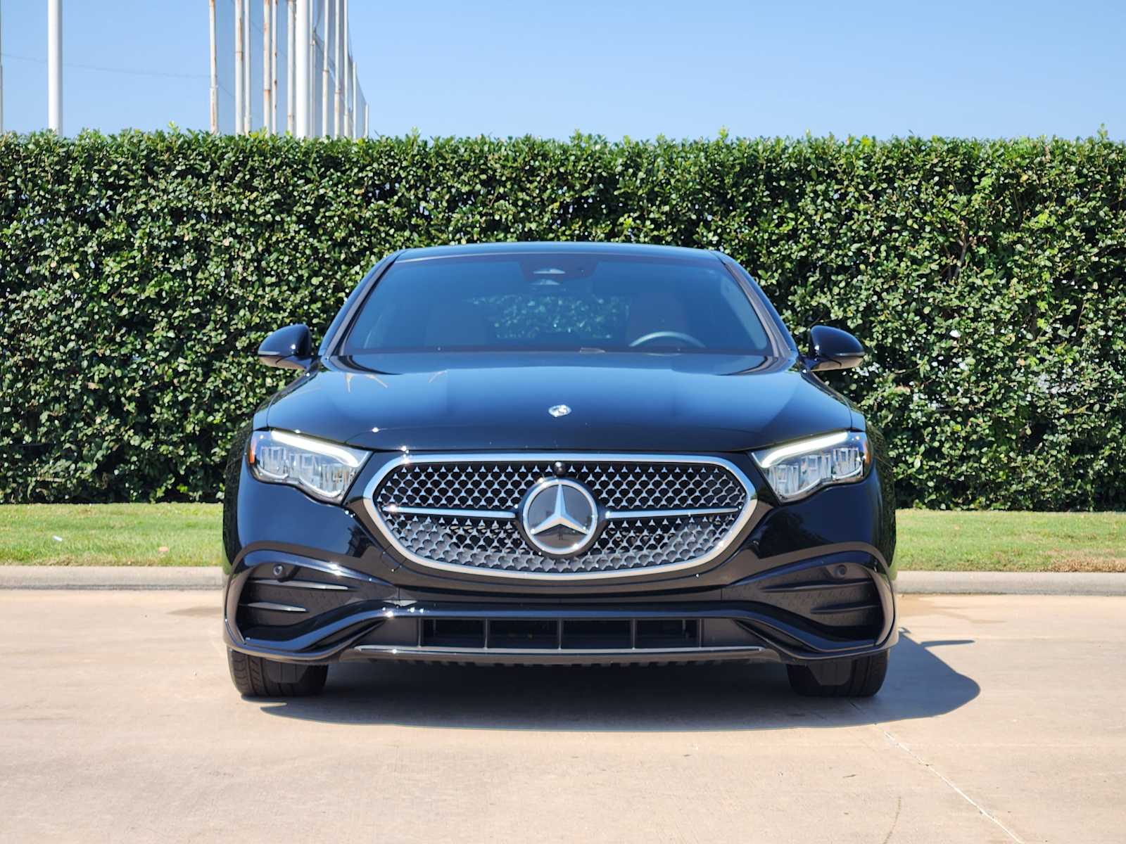 2025 Mercedes Benz E 350 photo 2