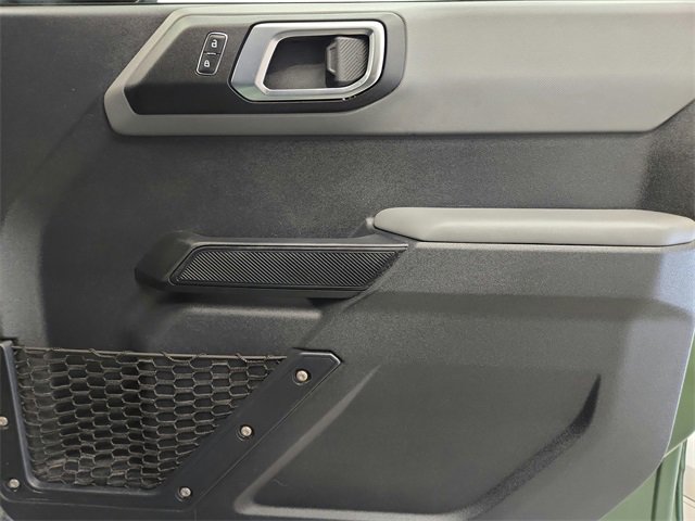 2022 Ford Bronco Base photo 30