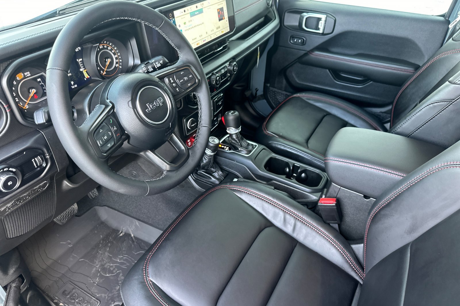 2025 Jeep Wrangler Rubicon photo 7