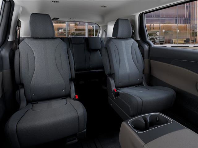 2026 Kia Carnival LX photo 15