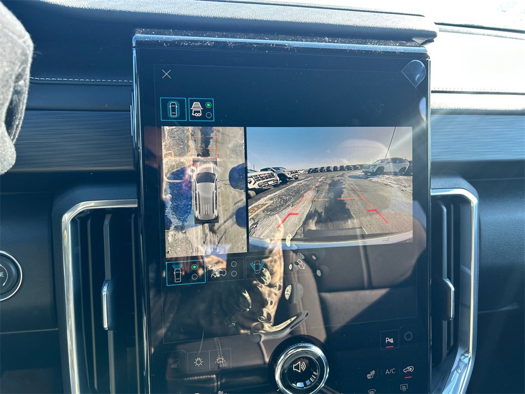 2026 GMC ACADIA - Image 24