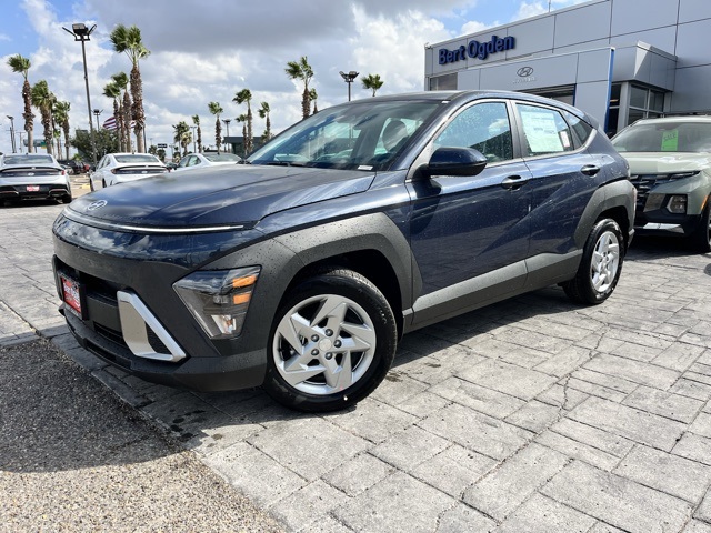 2026 Hyundai Kona SE photo 3