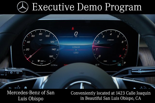 2025 Mercedes Benz GLC 300 photo 13