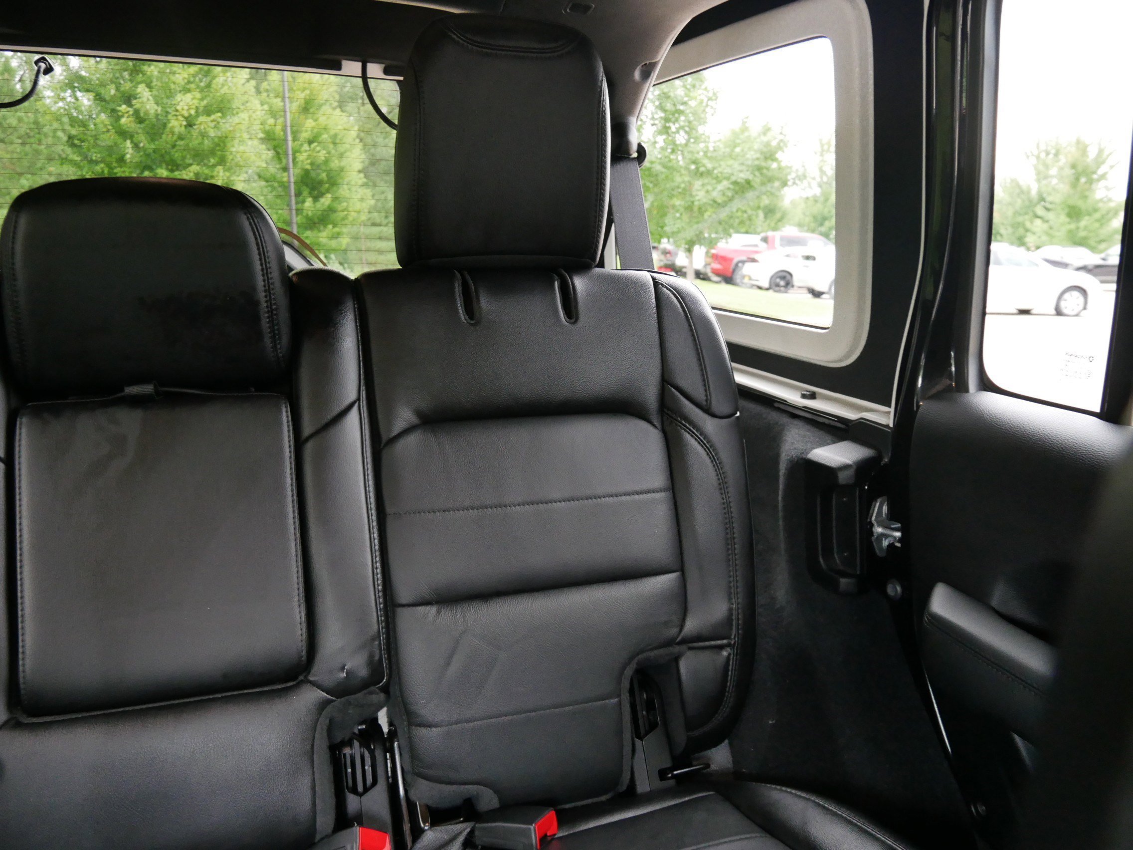 2020 Jeep Wrangler Unlimited Sahara Altitude photo 14