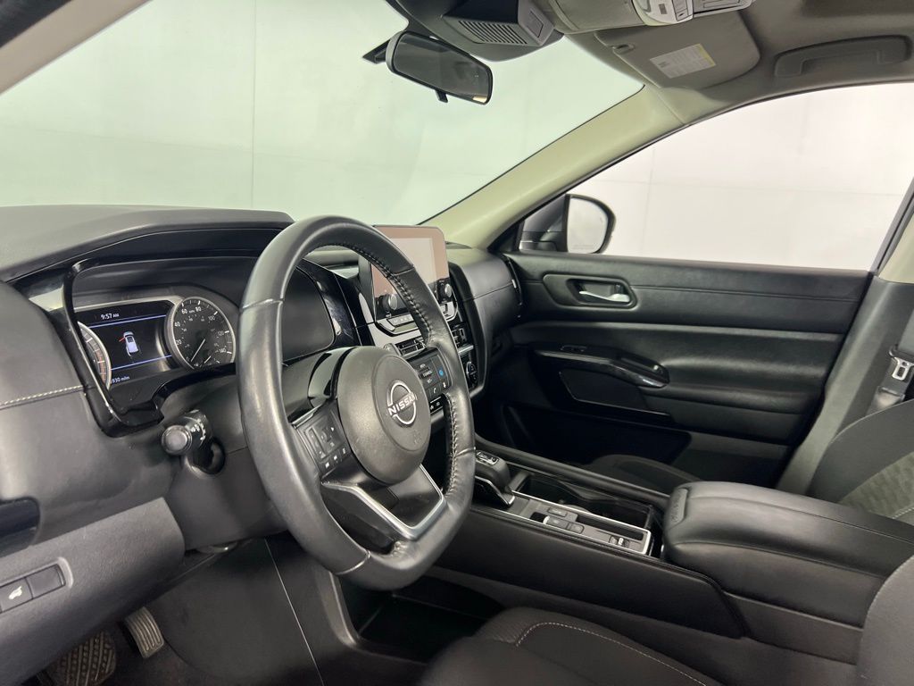 2022 Nissan Pathfinder SV photo 12
