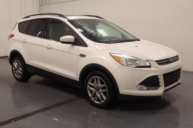 2015 Ford Escape SE photo 2