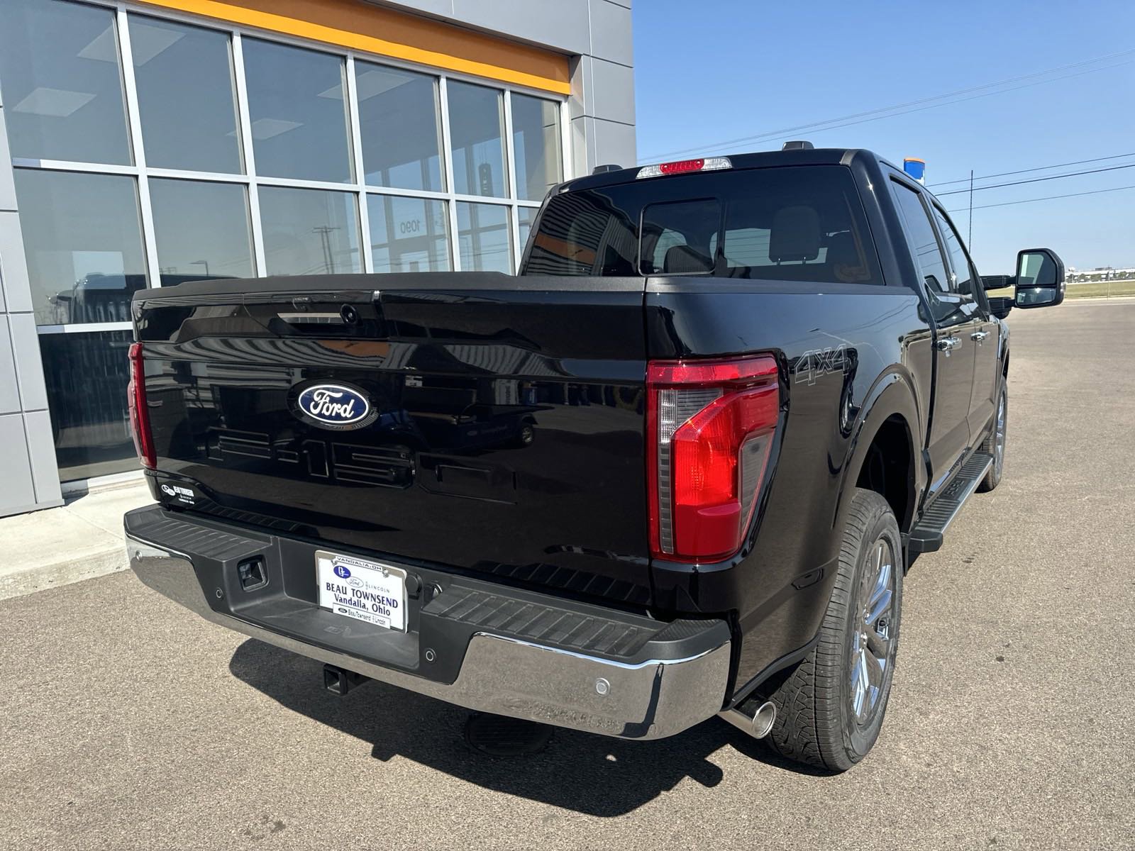 2024 Ford F-150 XLT photo 3