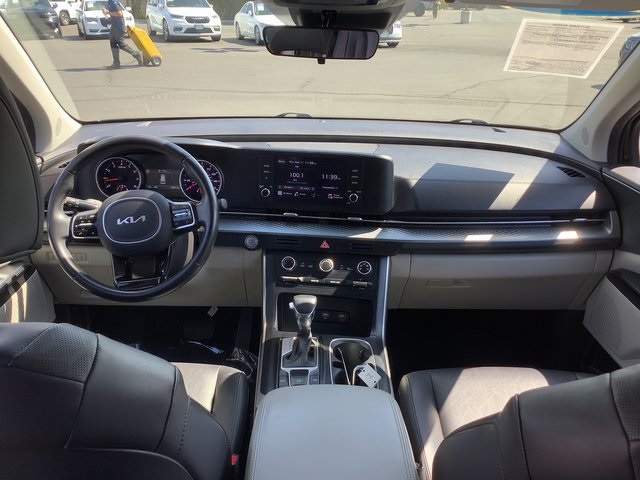 2022 Kia Carnival LX photo 4